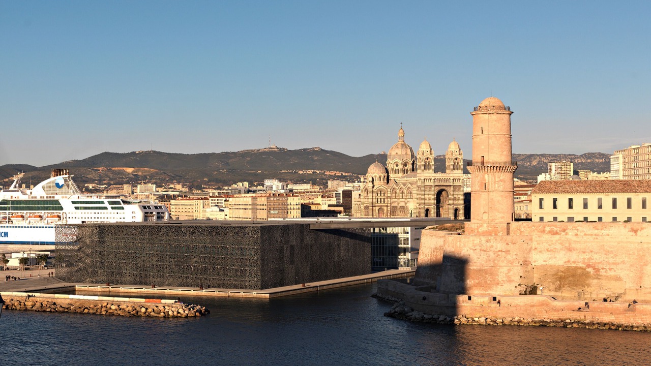 Photo of Others in Opera