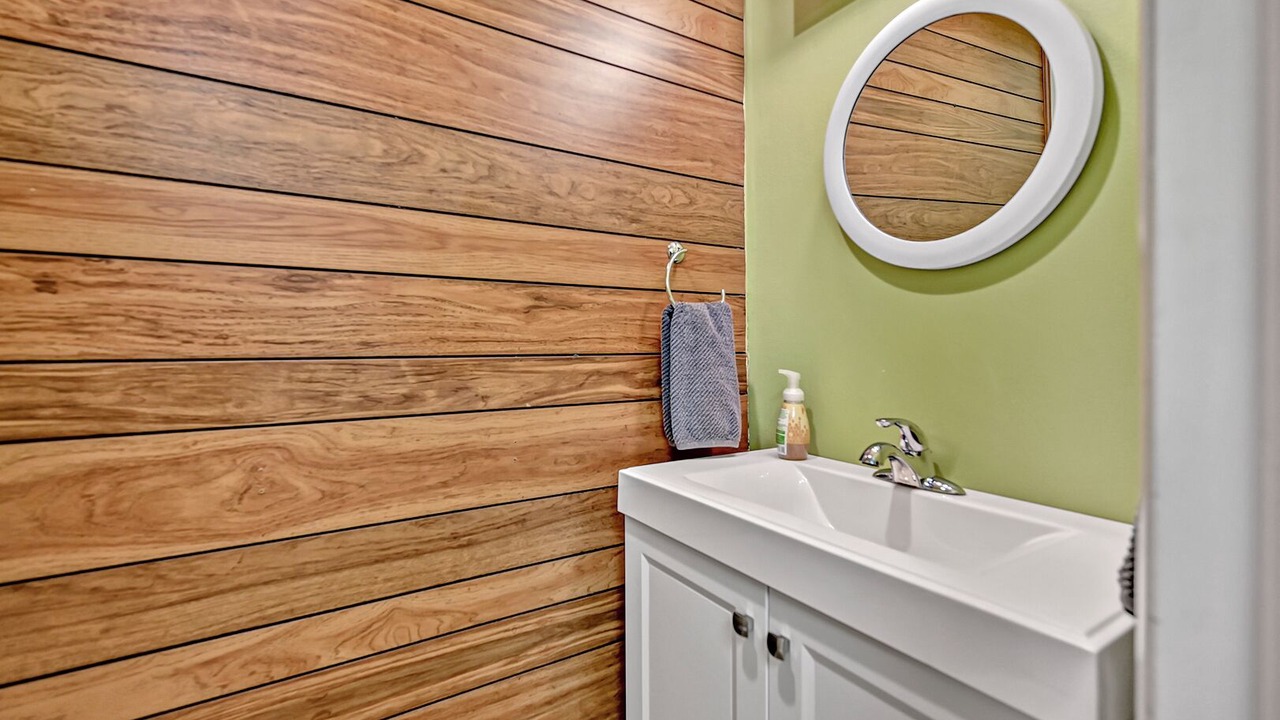 Photo of Bathroom in Winstead Park