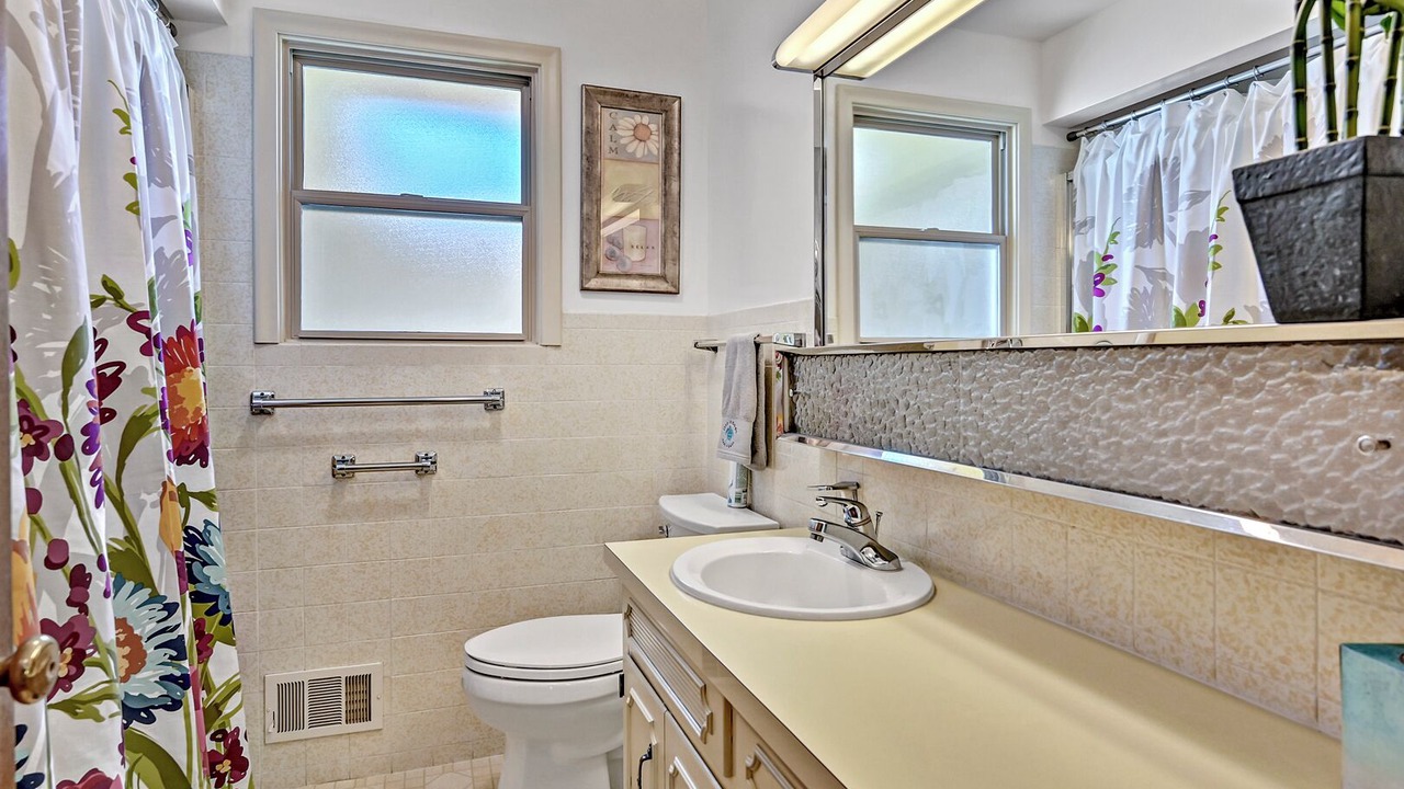 Photo of Bathroom in Winstead Park