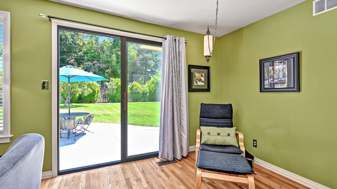 Photo of Livingroom in Winstead Park