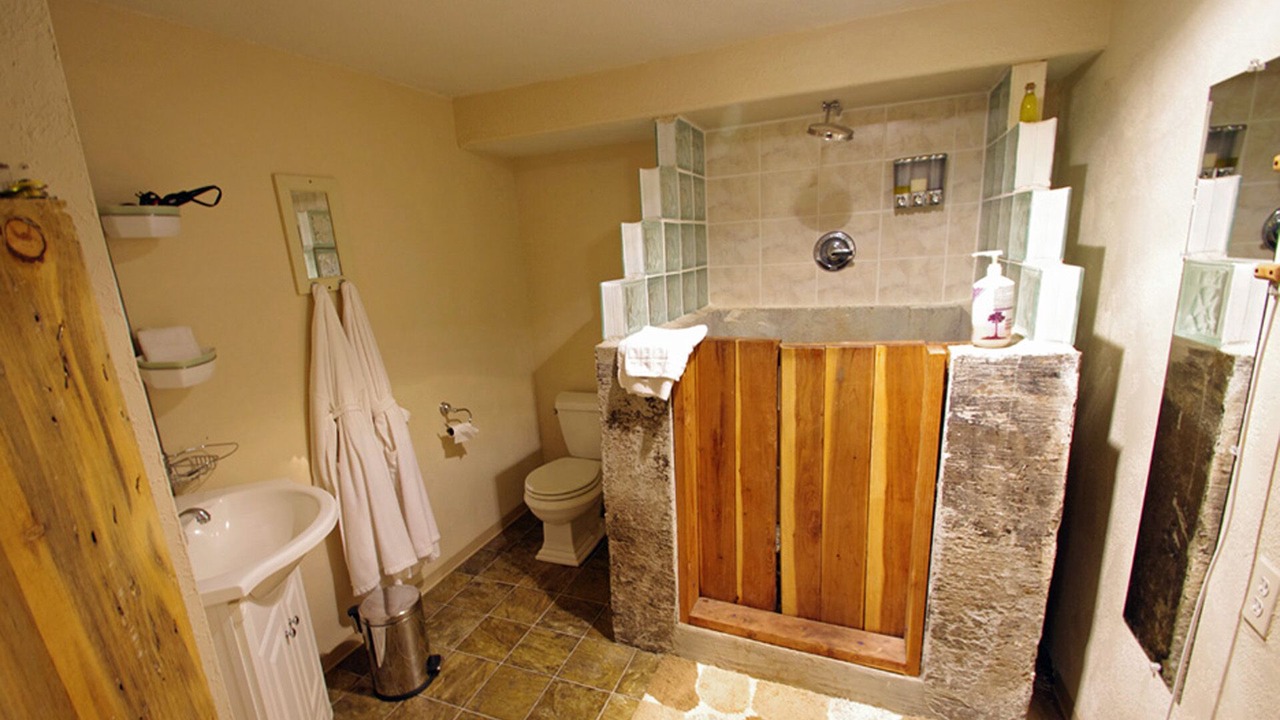 Photo of Bathroom in Fenn