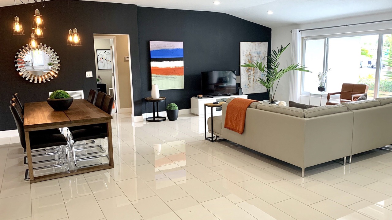 Photo of Livingroom in Coral Heights