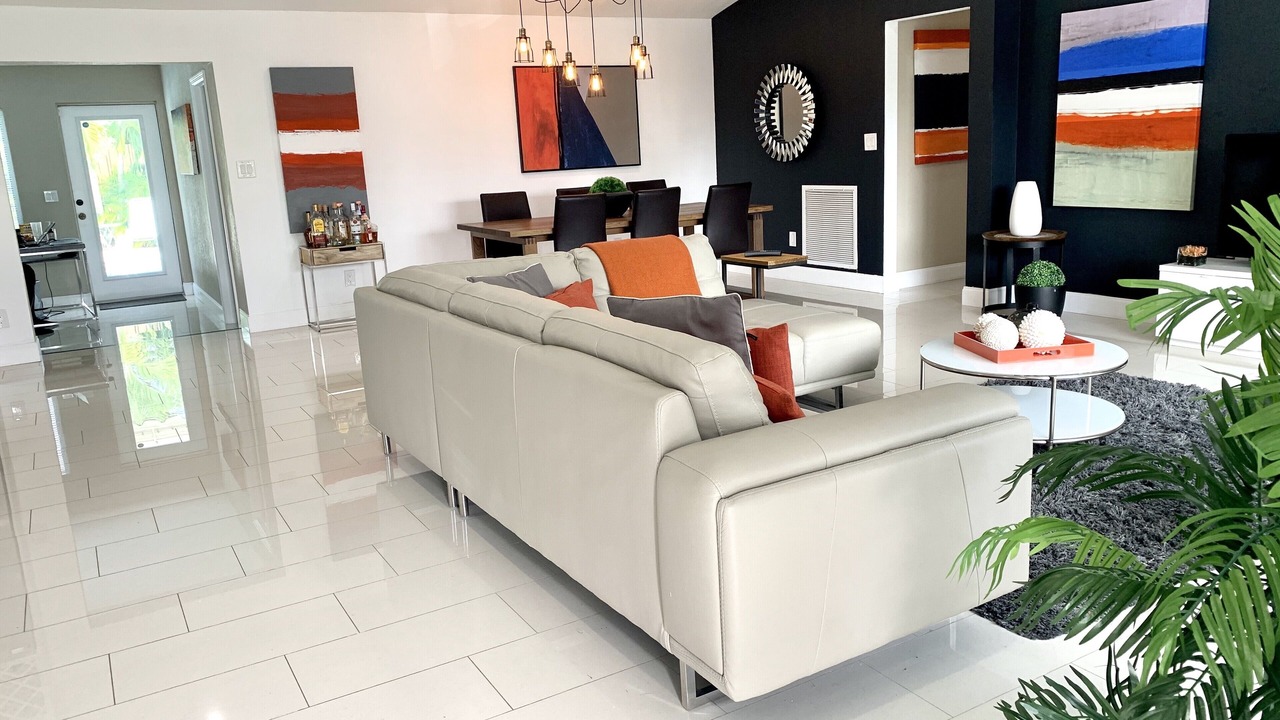 Photo of Livingroom in Coral Heights