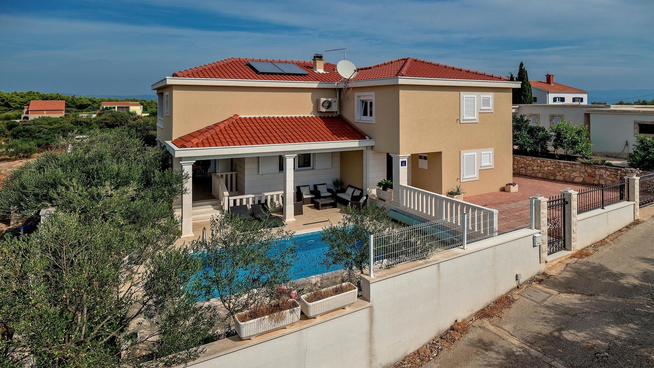 Photo of Outdoor in Necujam