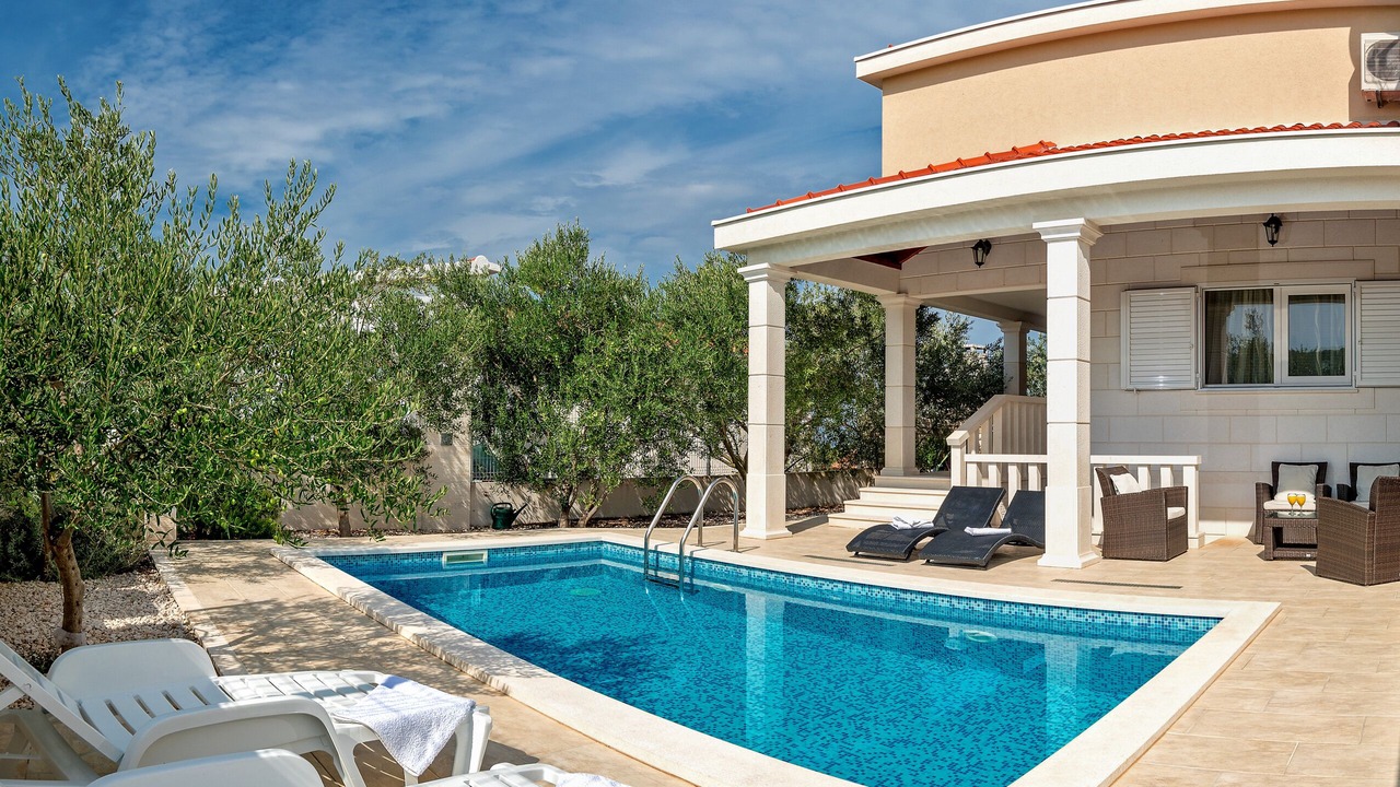 Photo of Outdoor in Necujam