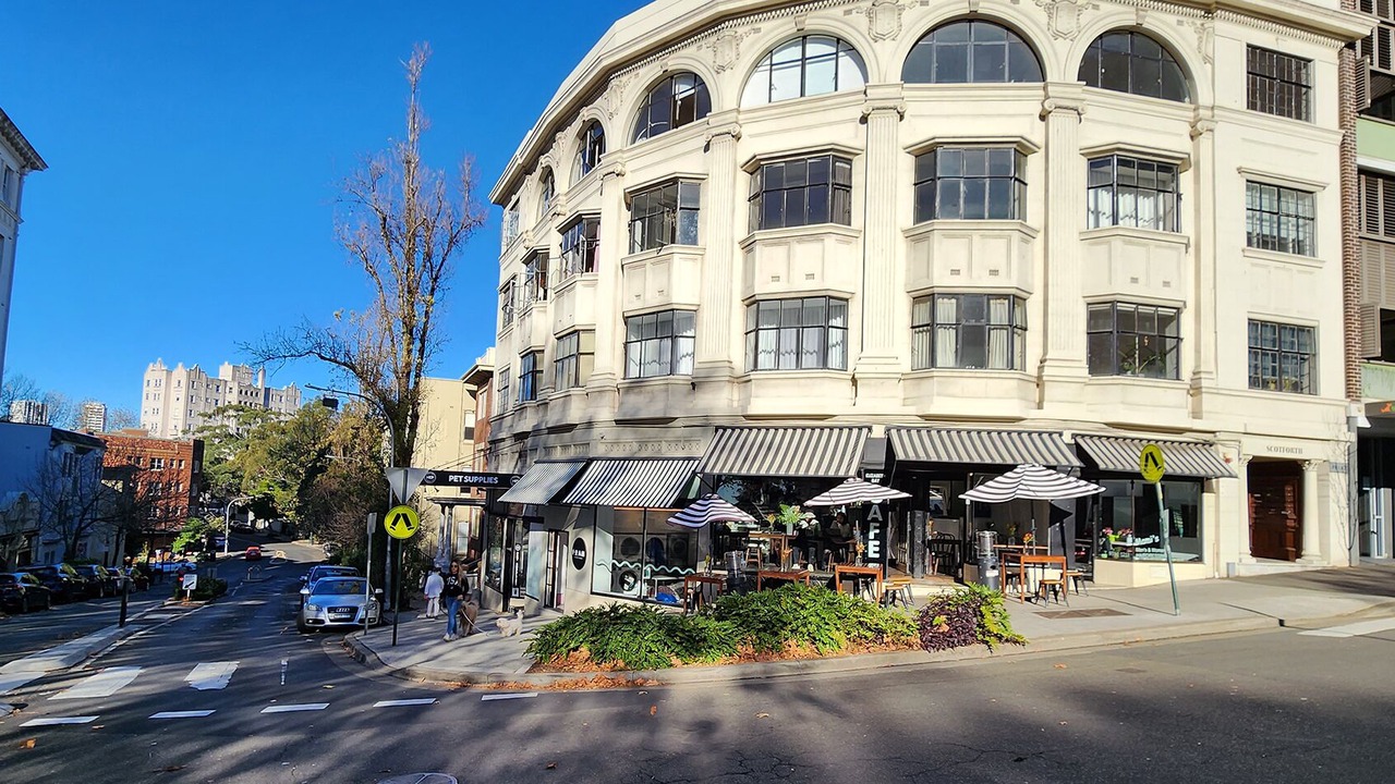 Photo of Others in Elizabeth Bay