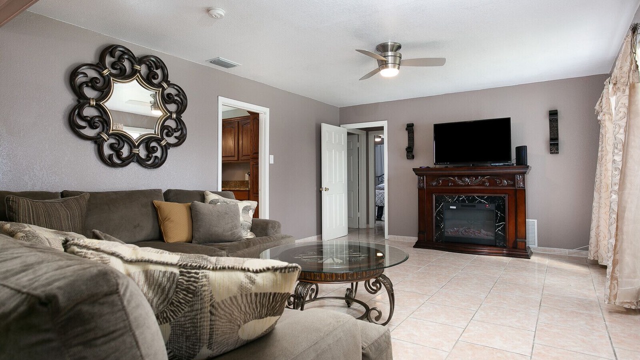 Photo of Livingroom in North San Antonio - SAT