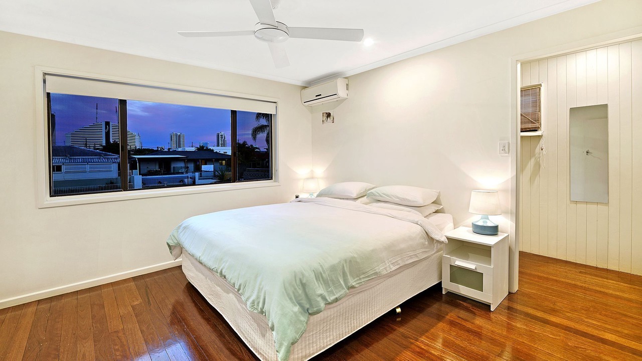 Photo of Bedroom in Broadbeach Waters