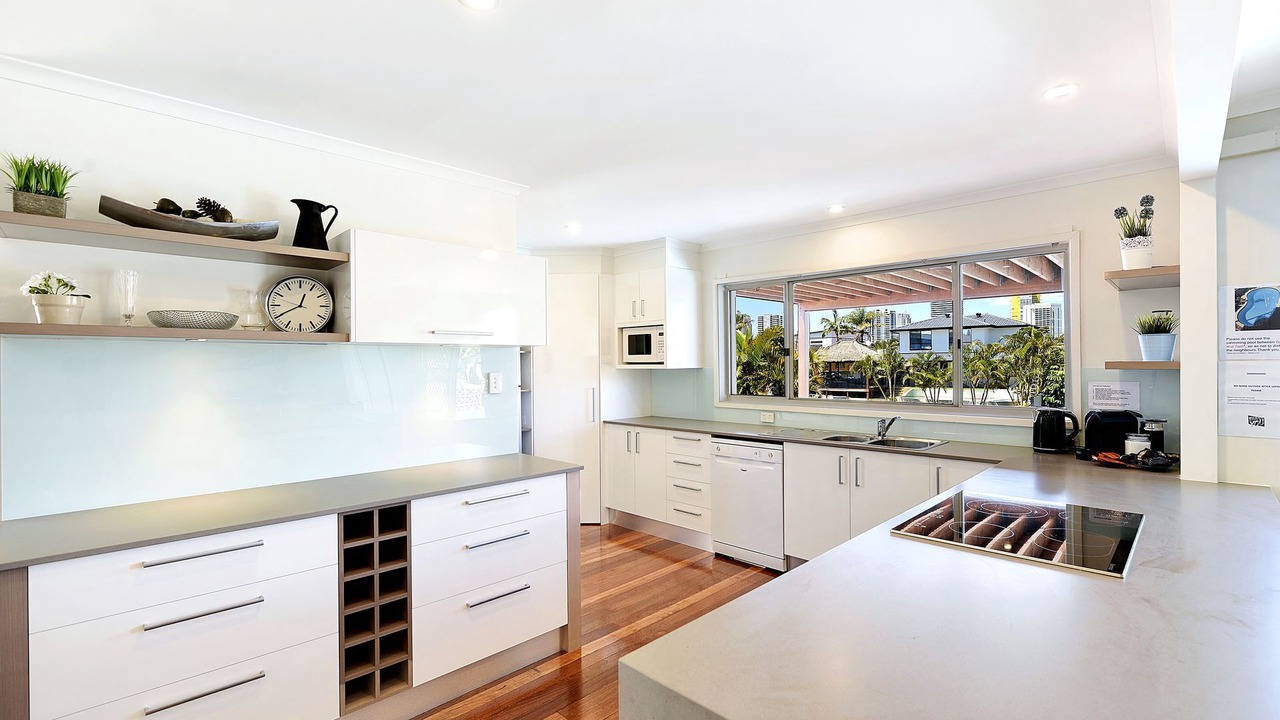 Photo of Kitchen in Broadbeach Waters