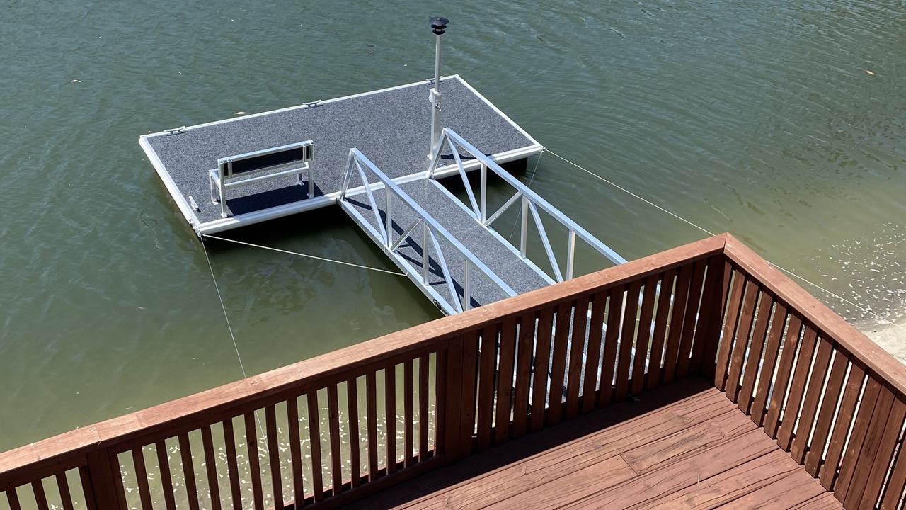 Photo of Others in Broadbeach Waters