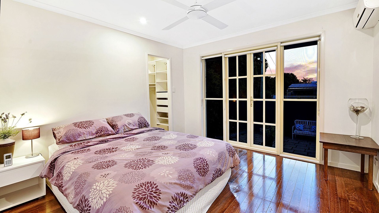 Photo of Bedroom in Broadbeach Waters