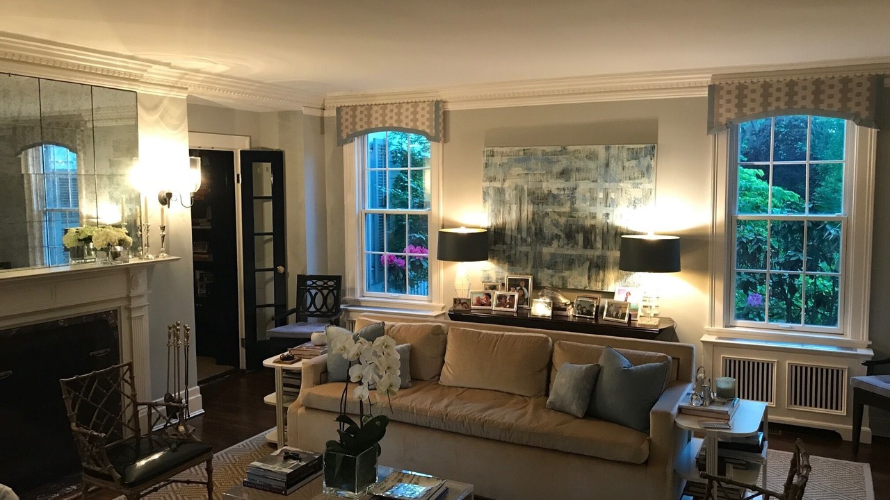 Photo of Livingroom in Glen Cove