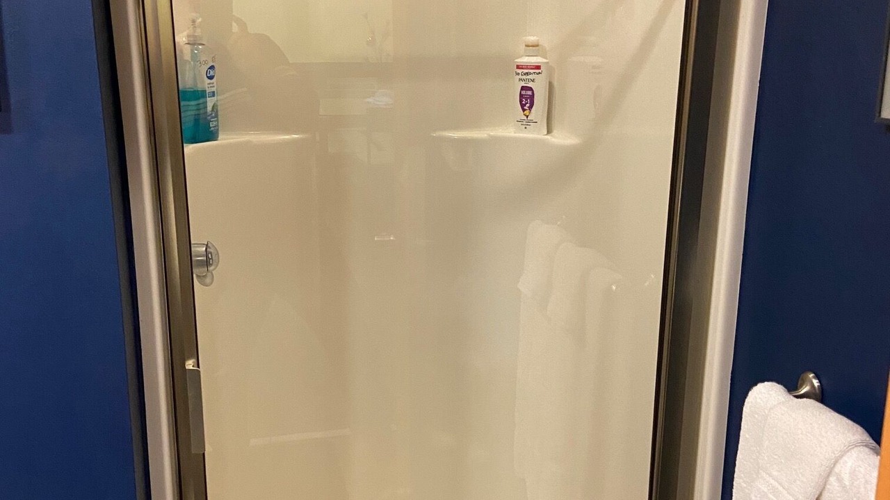 Photo of Bathroom in Edray
