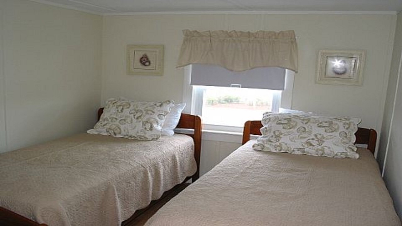 Photo of Others in Eastward Look