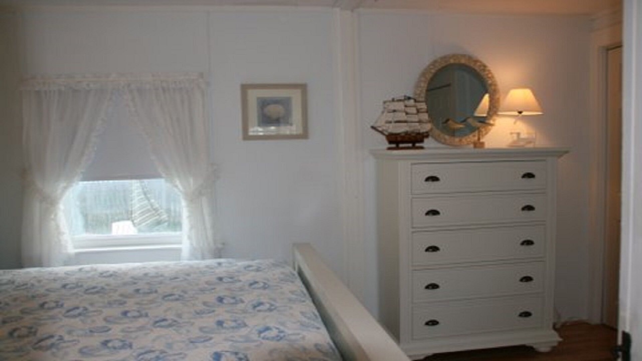 Photo of Others in Eastward Look