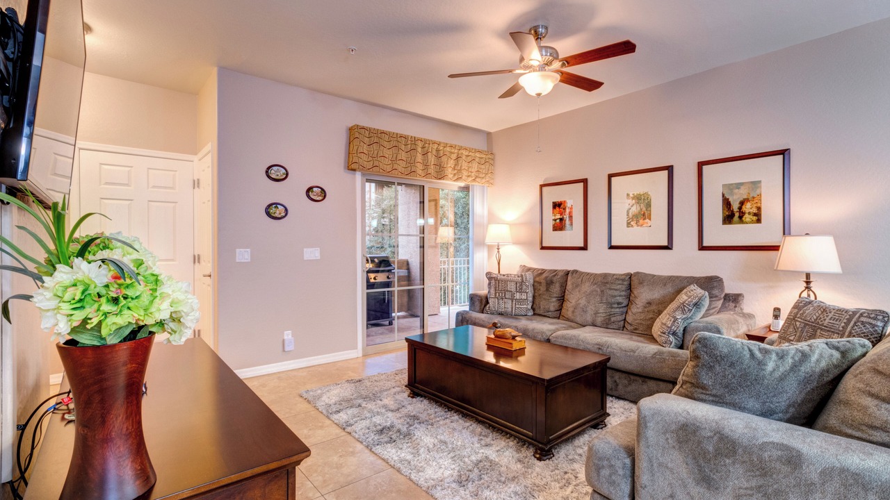 Photo of Livingroom in Parkwood Ranch