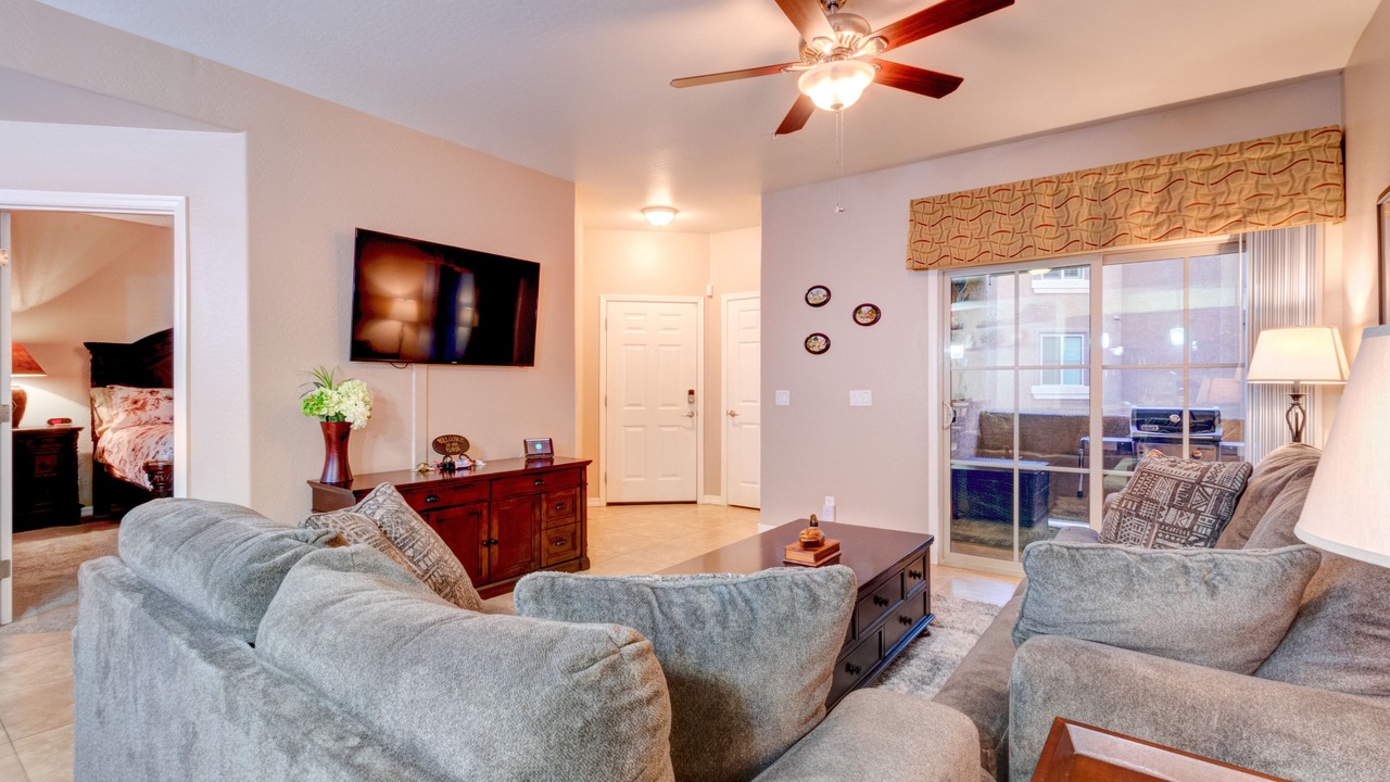 Photo of Livingroom in Parkwood Ranch