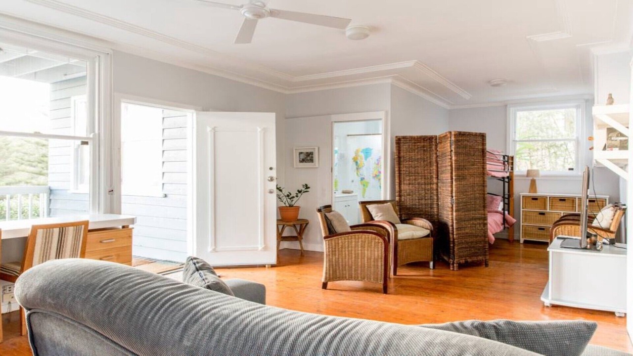 Photo of Livingroom in Macmasters Beach