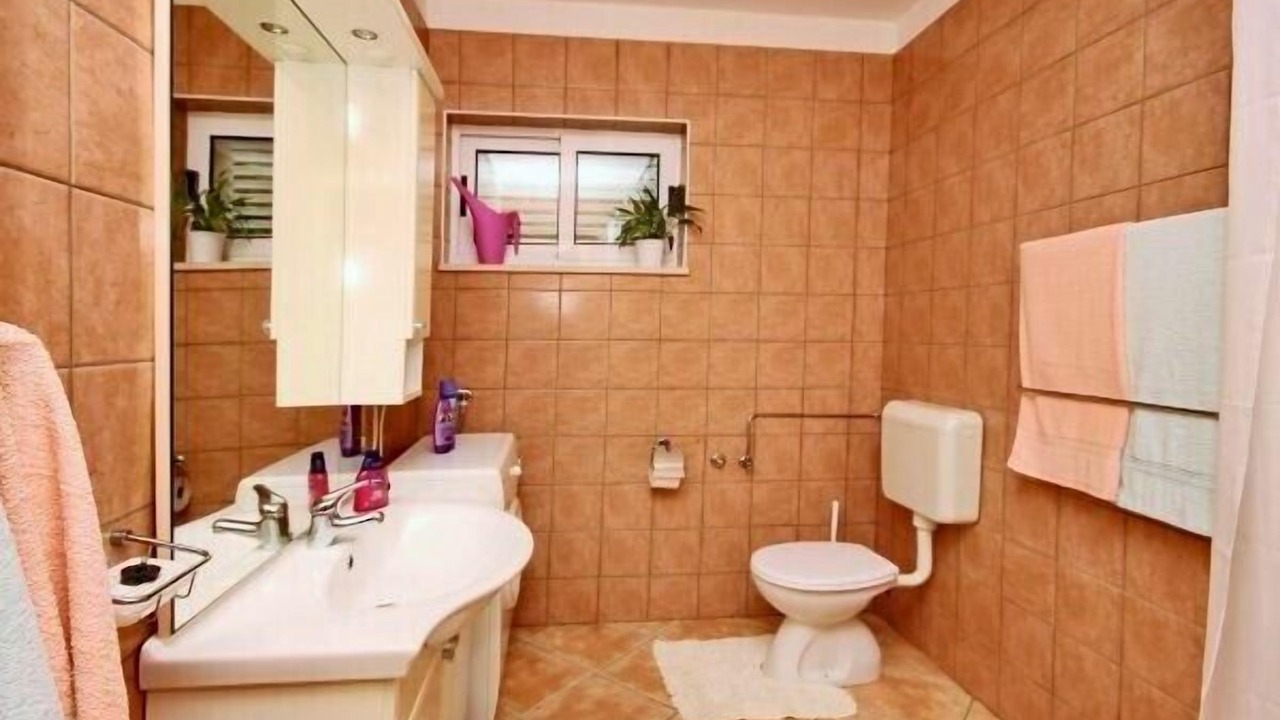 Photo of Bathroom in Cove Tri Zala (Zrnovo)