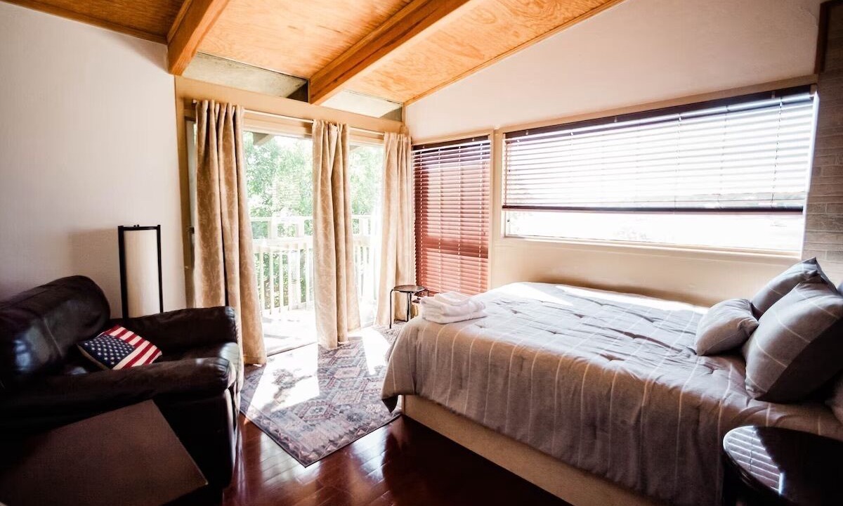 Photo of Bedroom in Lakeway