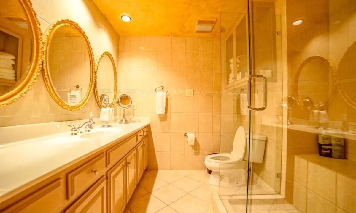 Photo of Bathroom in Lakeway