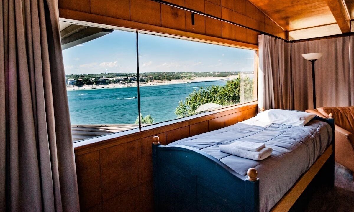 Photo of Bedroom in Lakeway