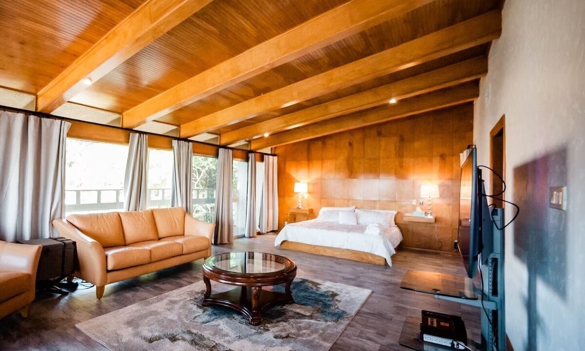 Photo of Bedroom in Lakeway