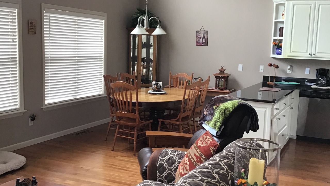 Photo of Livingroom in Murphy