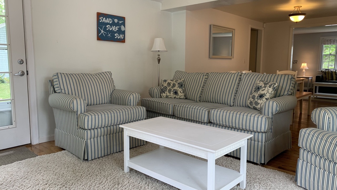 Photo of Livingroom in West Yarmouth