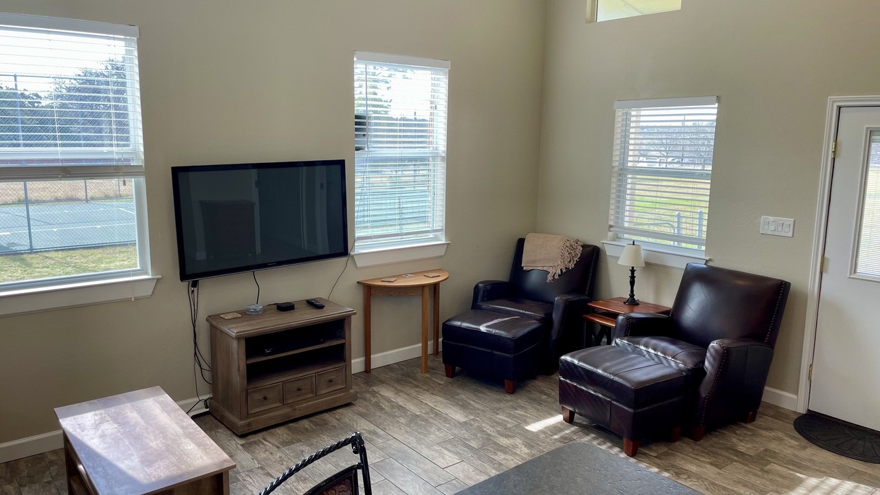 Photo of Livingroom in Brushy Bend Park