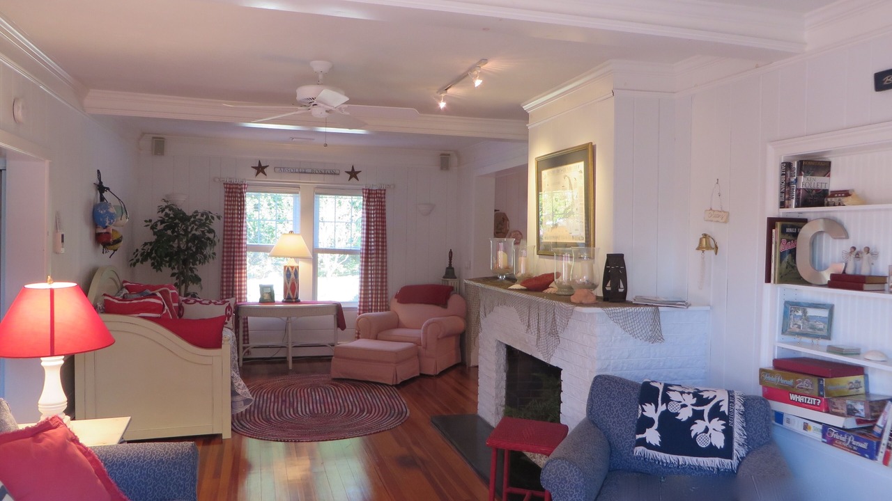 Photo of Livingroom in East Orleans