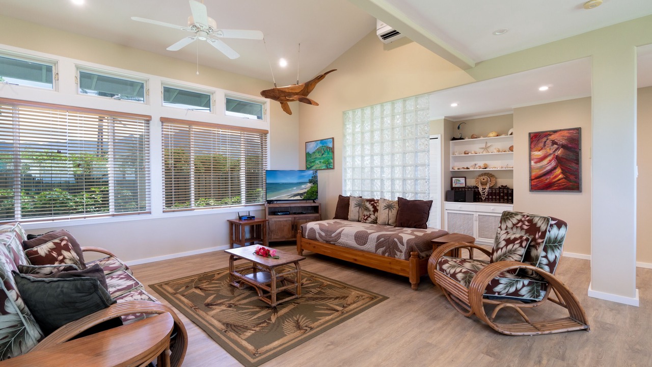 Photo of Livingroom in Mokuleia