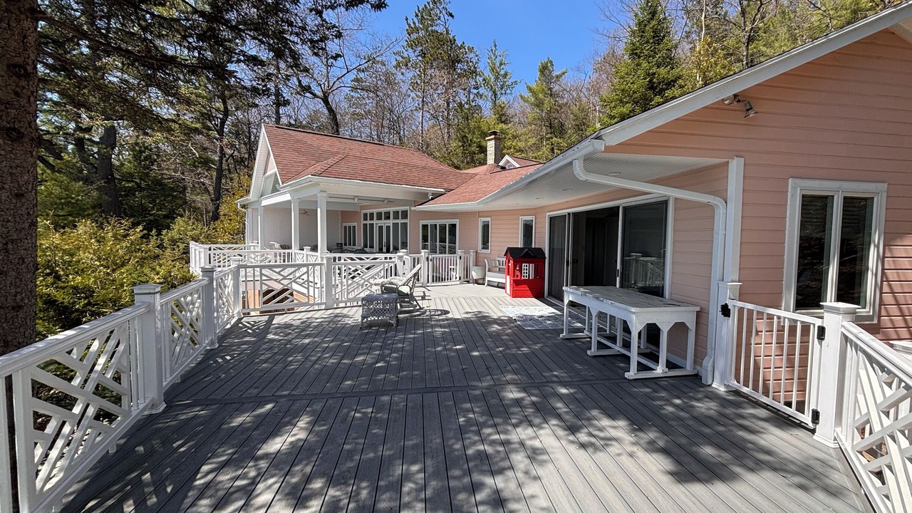 Photo of Patio Balcony in Walloon Lake