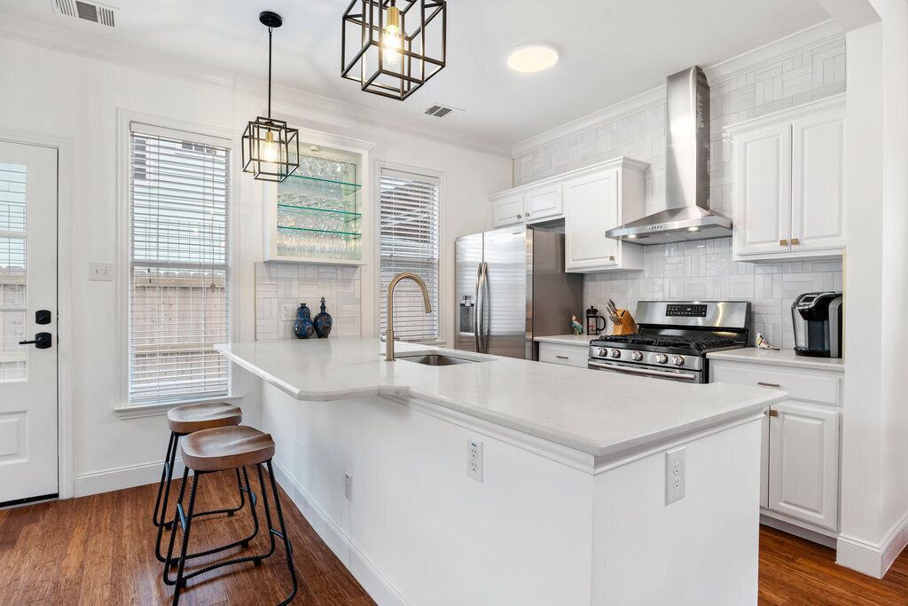 Photo of Kitchen in East Cesar Chavez