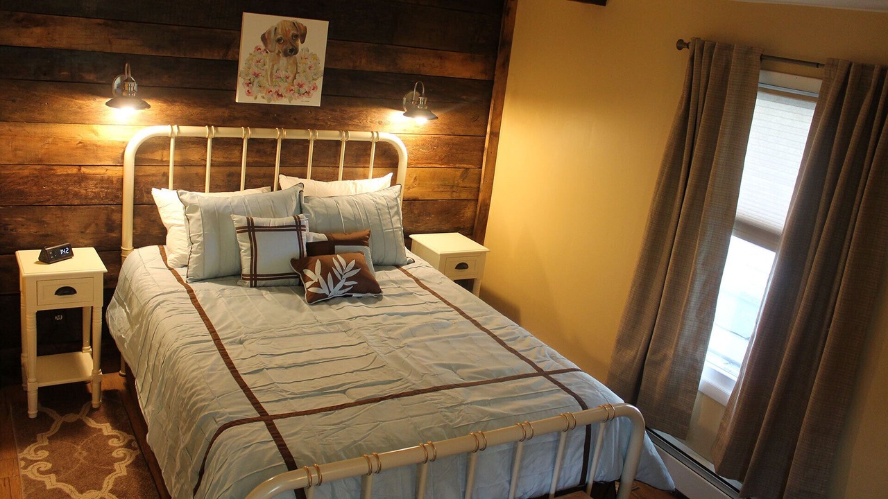 Photo of Bedroom in Clinton