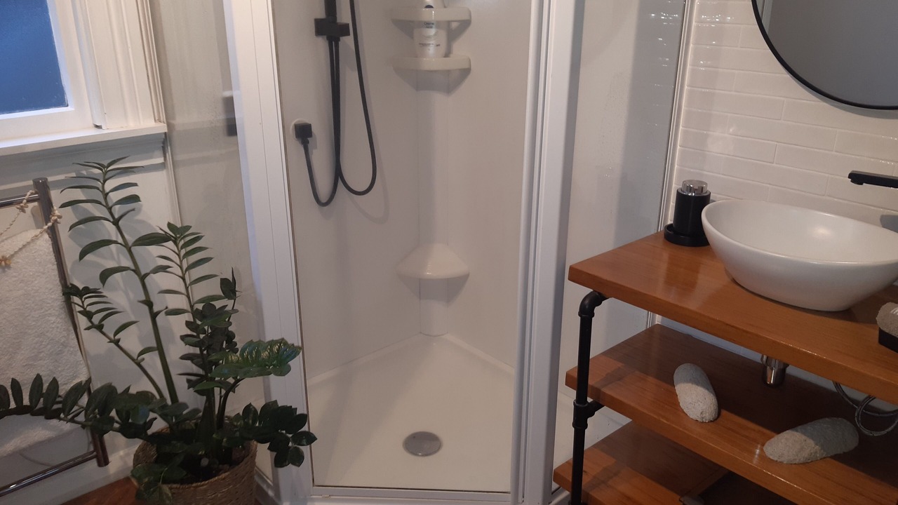 Photo of Bathroom in Onehunga