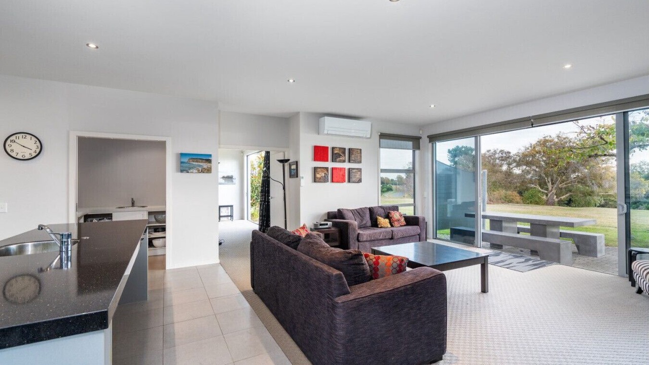 Photo of Livingroom in Rainbow Point