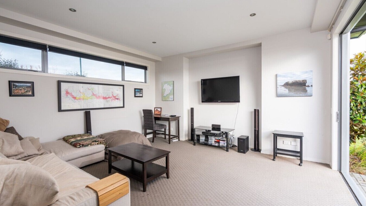 Photo of Livingroom in Rainbow Point