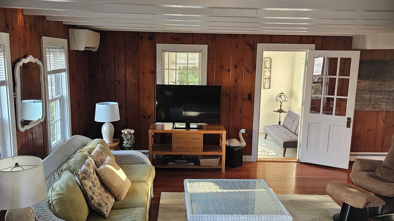 Photo of Livingroom in Dennis Port