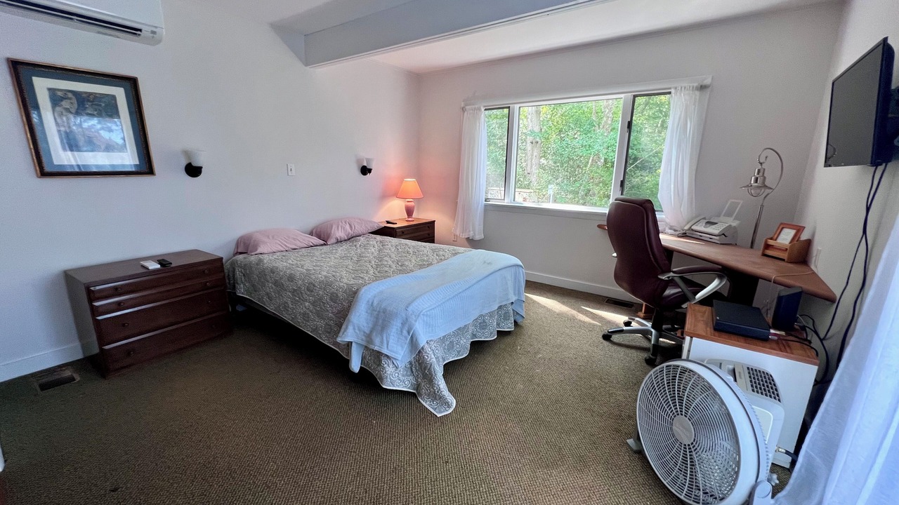 Photo of Bedroom in Truro