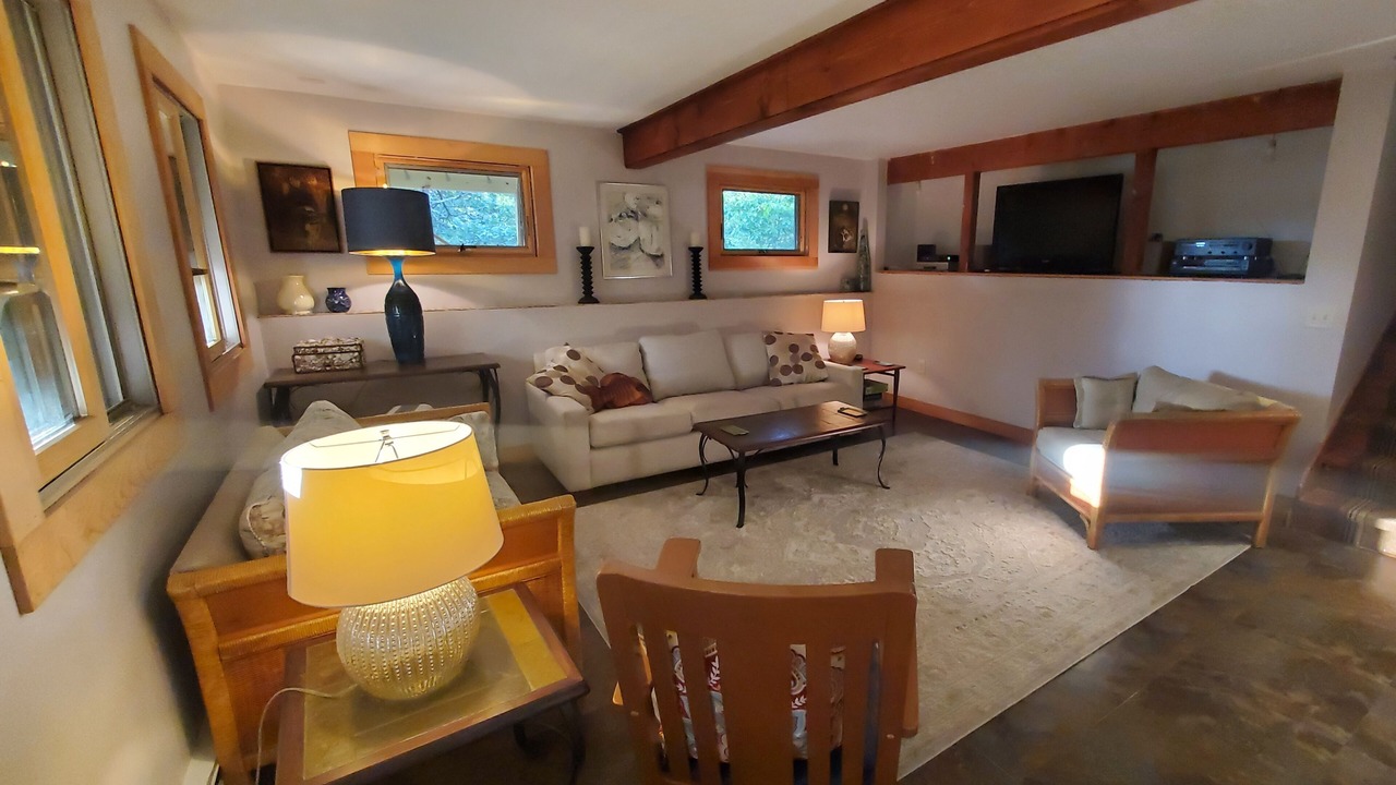 Photo of Livingroom in North Truro