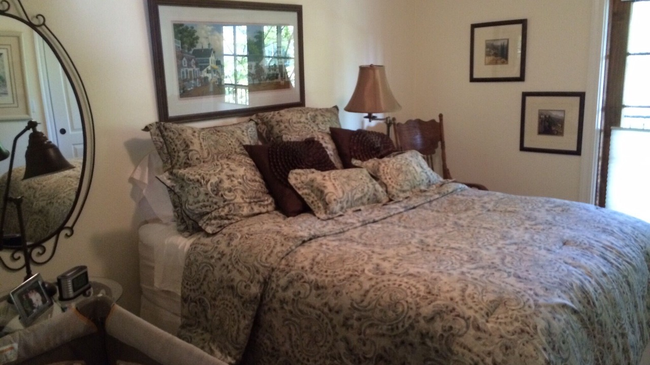 Photo of Bedroom in Los Altos Hills