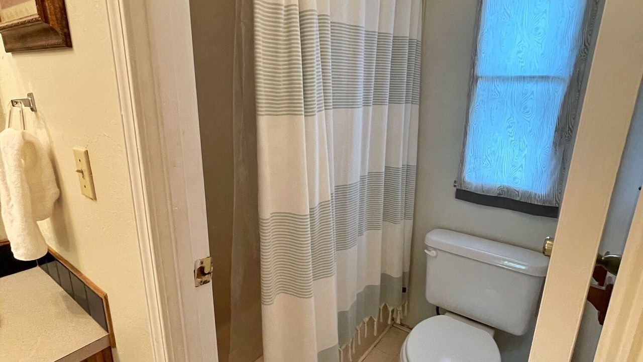 Photo of Bathroom in Utopia