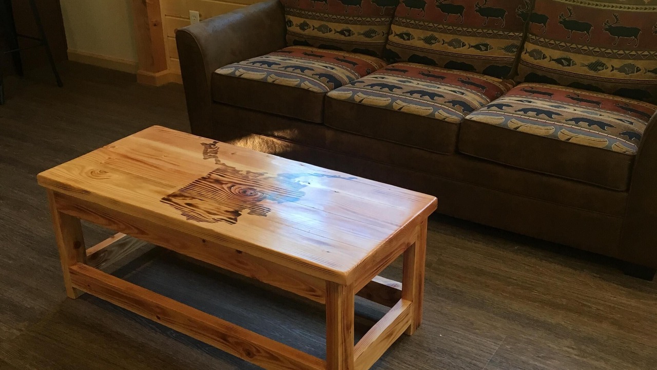Photo of Livingroom in Butte