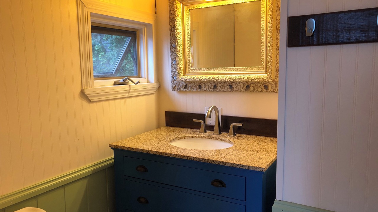 Photo of Bathroom in King Ferry