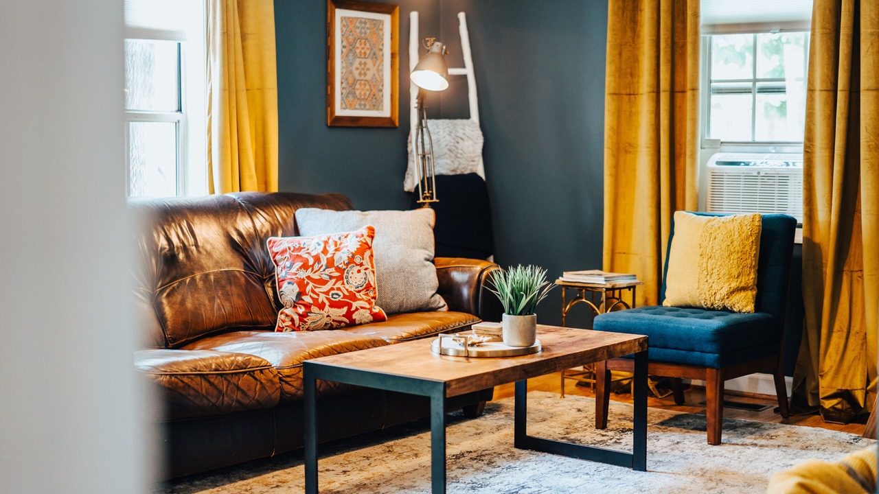 Photo of Livingroom in West Fairfax