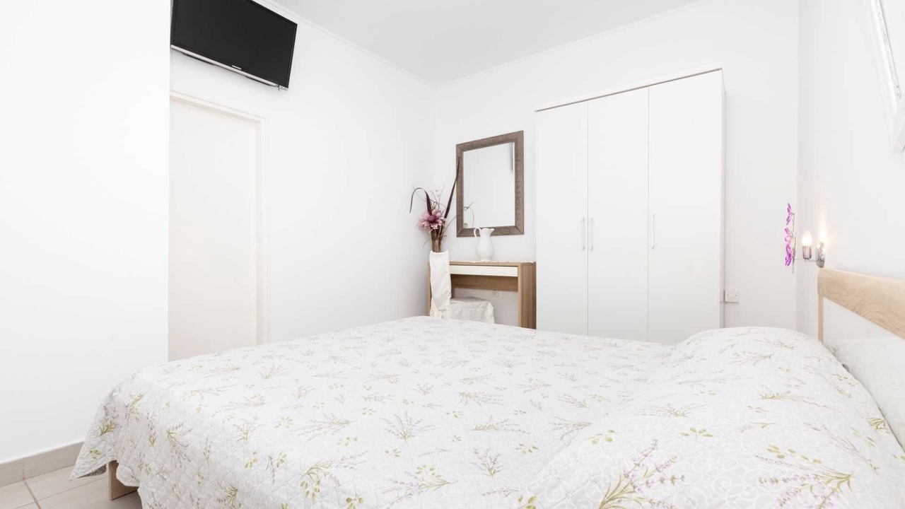 Photo of Bedroom in Cove Murtar