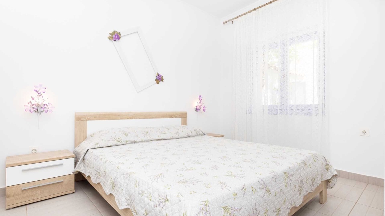 Photo of Bedroom in Cove Murtar