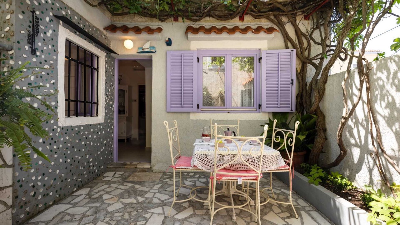 Photo of Outdoor in Cove Murtar