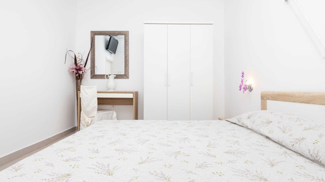 Photo of Bedroom in Cove Murtar